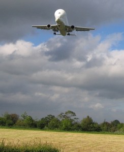 Farmland_and_Airbus_Beluga_near_Cop_House_Farm_-_geograph_org_uk_-_446678